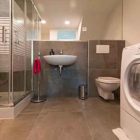 Mosaic Apartma *