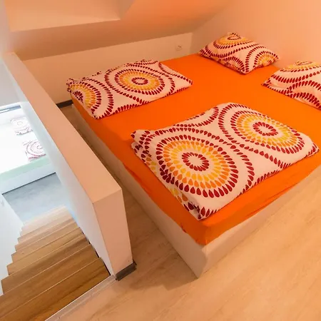 Mosaic Apartma